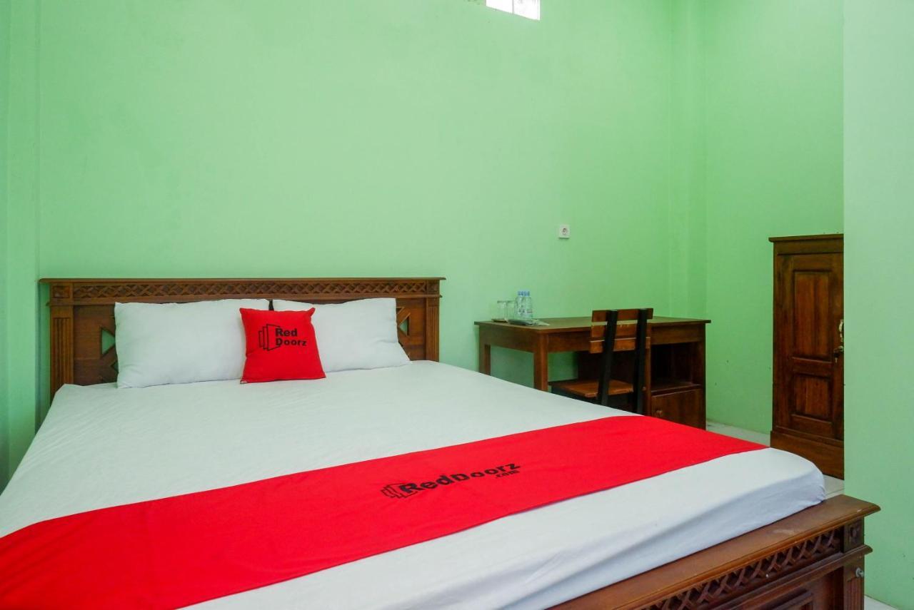 Reddoorz Syariah Near Monumen Jogja Kembali Hotel Kejayan Екстериор снимка